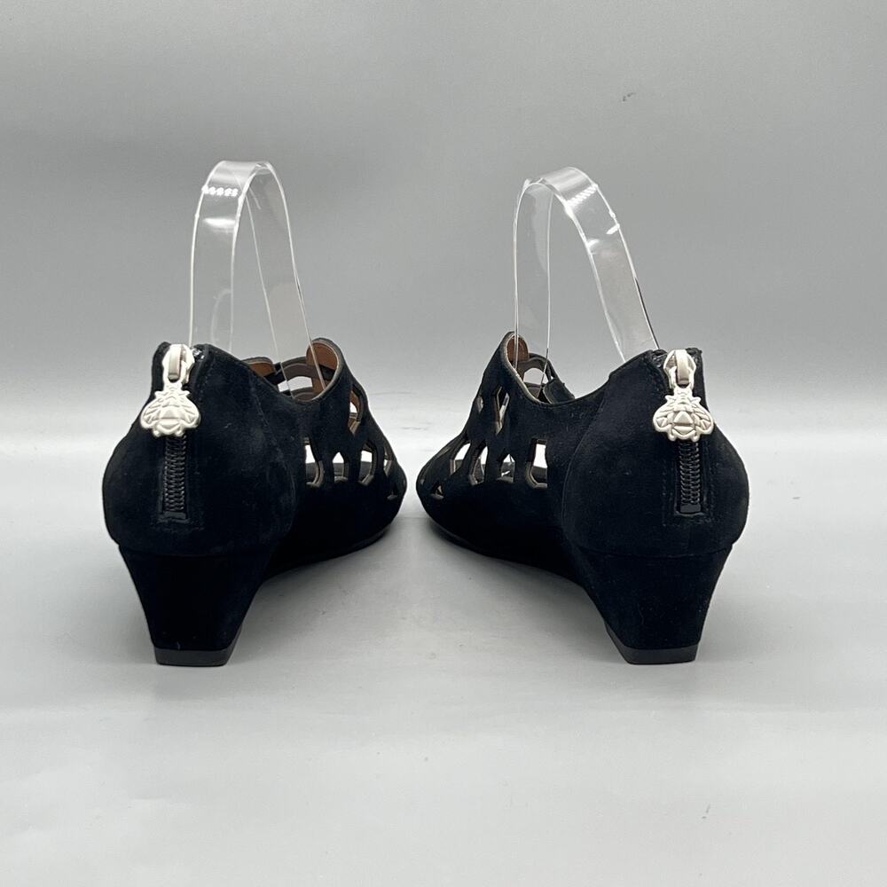Bettye Muller Concept Sandals Womens 8.5 Black Suede Cutout Wedge Shoes - Picture 6 of 11